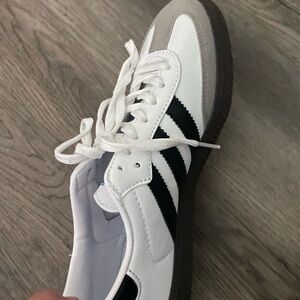 Adidas sambas new only tried on